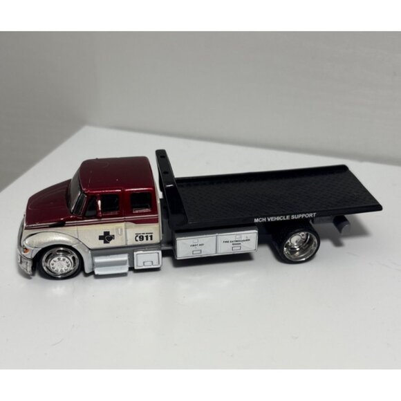 Maisto International DuraStar Flatbed Diecast Truck 1:64 - Picture 7 of 10